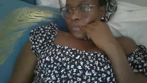 Honevey online show from May 3, 12:21 pm