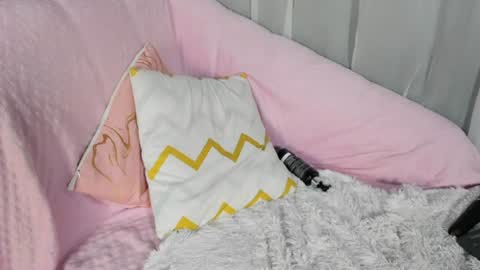 honey  monroe online show from August 8, 7:19 am