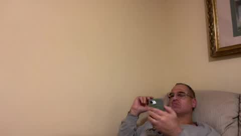 honey_man14 online show from August 2, 3:46 am