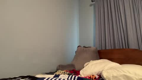 honey_man14 online show from August 5, 1:20 pm