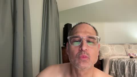 honey_man14 online show from August 11, 5:37 pm