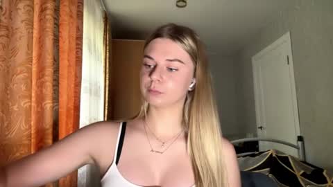 Klara online show from August 1, 2:45 pm