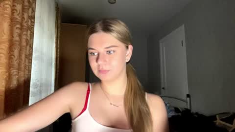 Klara online show from August 2, 4:25 pm