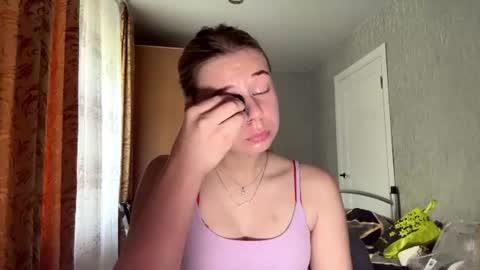 Klara online show from August 4, 9:17 am