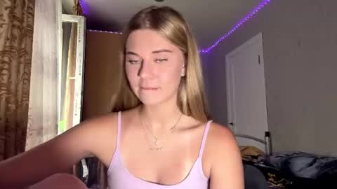 Klara online show from August 12, 1:35 pm