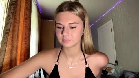 Klara online show from August 14, 12:20 pm