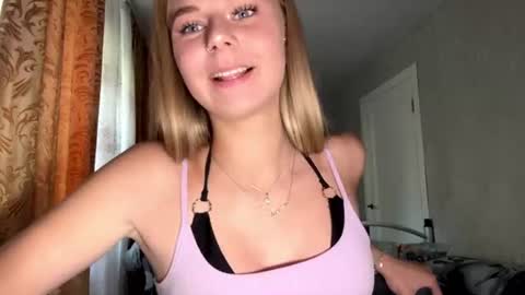 Klara online show from August 15, 1:26 pm