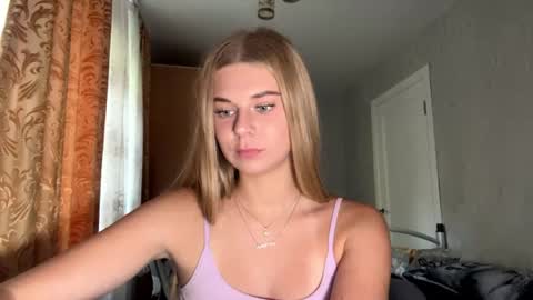 Klara online show from August 15, 2:32 pm