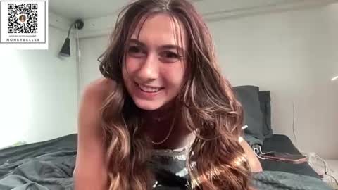 belle brunette online show from August 7, 6:13 am
