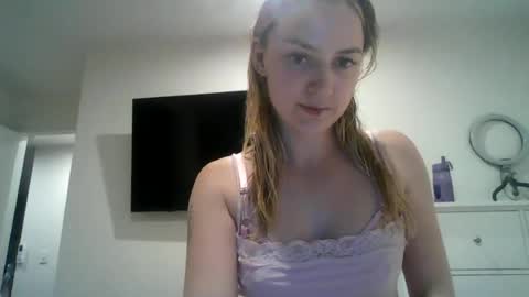 honeyblakex online show from June 17, 6:01 am