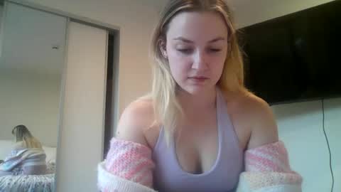 honeyblakex online show from June 24, 4:03 am