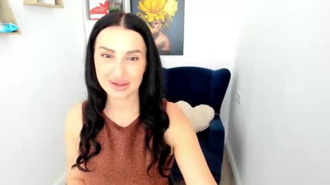 Jacqueline online show from July 9, 6:40 am