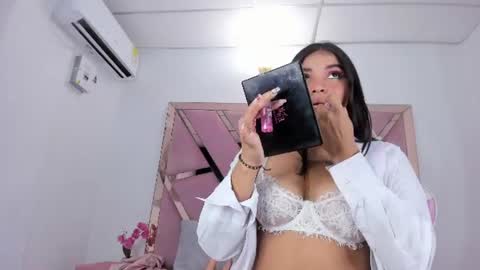 honeyht online show from August 12, 12:07 pm