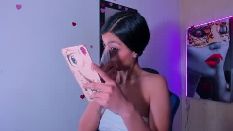 HONEY LUXE online show from August 6, 4:33 am