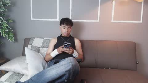 honeymoon_sariel online show from August 2, 5:42 pm