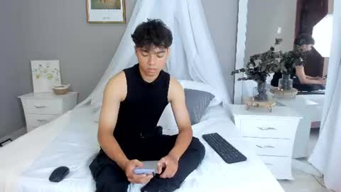 honeymoon_sariel online show from August 12, 7:49 pm