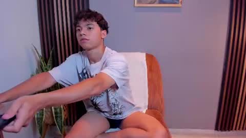 honeymoon_sariel online show from August 15, 8:57 pm
