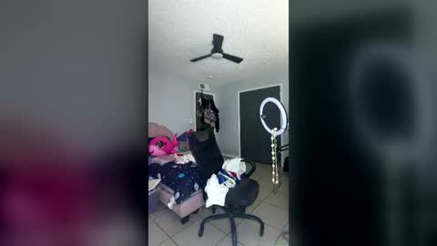 honeyrayxx online show from July 19, 2:02 am