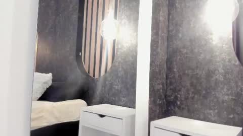 honeytwins online show from August 13, 4:04 am