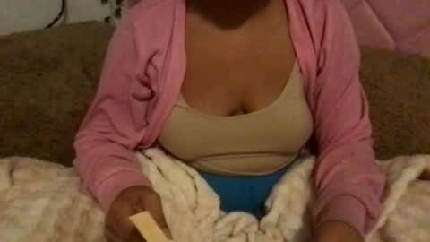 honeyyy89 online show from August 11, 6:15 am