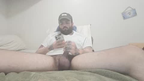 hoodieaj0318 online show from April 22, 10:02 pm