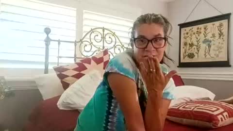 hoodoou online show from July 26, 12:37 am