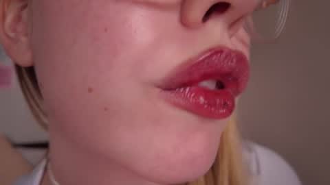 Audrey online show from August 9, 4:46 am