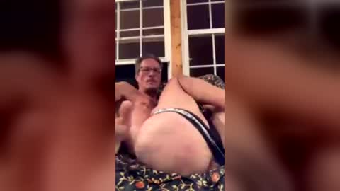 horneyassdaddy73 online show from June 20, 3:06 am