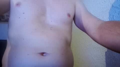 horniekles online show from August 2, 12:39 am