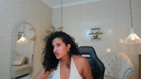 Horny Curls  online show from August 14, 3:43 am