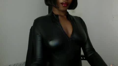 delilah online show from August 10, 9:49 pm