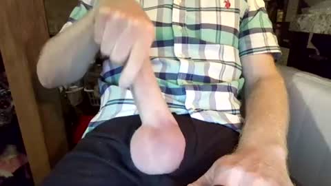 horny_hubby0077 online show from June 13, 3:47 am