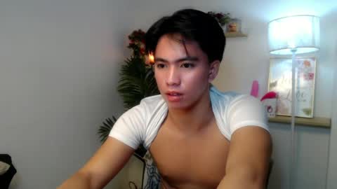 cum boy james online show from August 12, 7:38 pm
