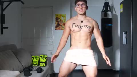 horny_nick18 online show from August 12, 5:04 pm