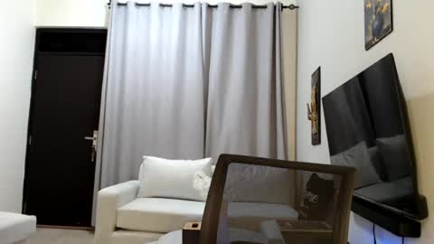 horny_princcess online show from July 18, 8:21 pm