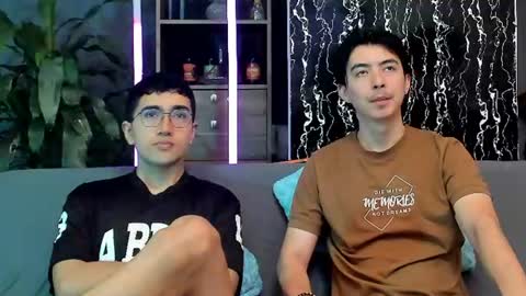 Alex and Camilo online show from June 14, 2:14 pm
