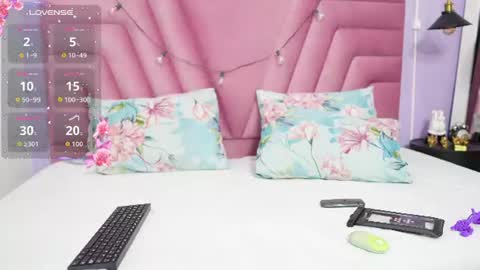 Khloe  online show from August 11, 11:56 am