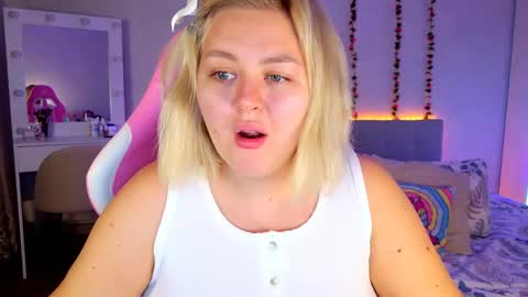 HornyCakee online show from May 17, 3:18 am