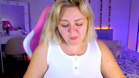 HornyCakee online show from May 17, 9:54 am