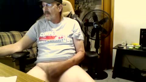hornymanwi online show from August 11, 4:09 pm