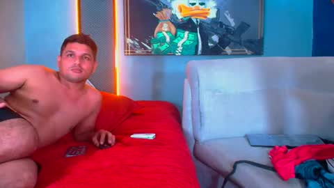 hornyshow1 online show from August 5, 4:05 pm