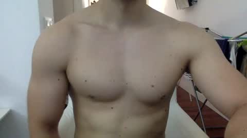 hornyspaniard93 online show from June 29, 1:14 pm