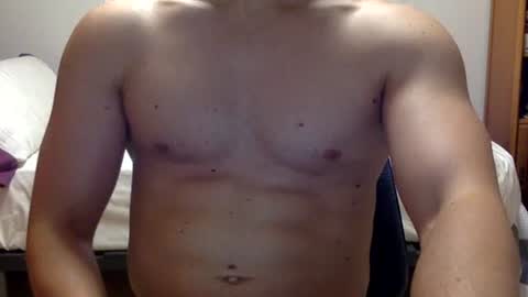hornyspaniard93 online show from July 9, 12:10 pm