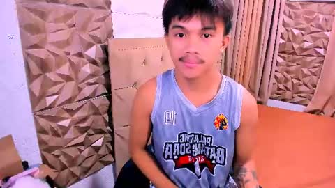 hornytwinkx69 online show from August 14, 6:06 am