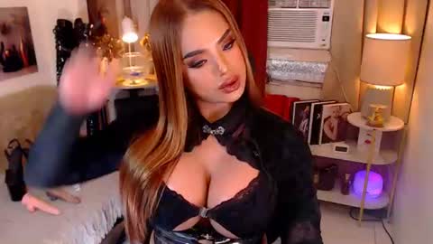 Ivy online show from July 25, 11:53 pm