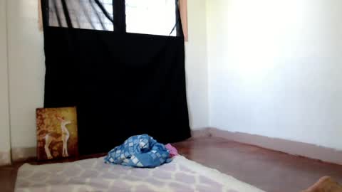 annalyn online show from August 1, 3:01 am