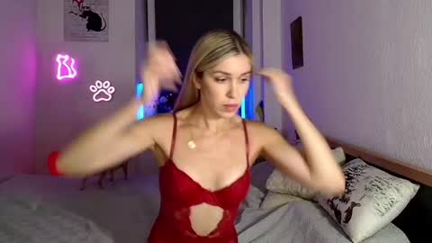 Dasha online show from August 13, 9:40 pm