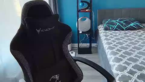 hot_cap_77 online show from July 31, 12:33 pm