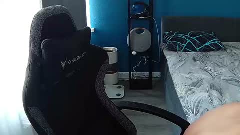 hot_cap_77 online show from August 1, 8:42 am