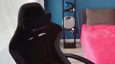 hot_cap_77 online show from August 6, 1:54 pm